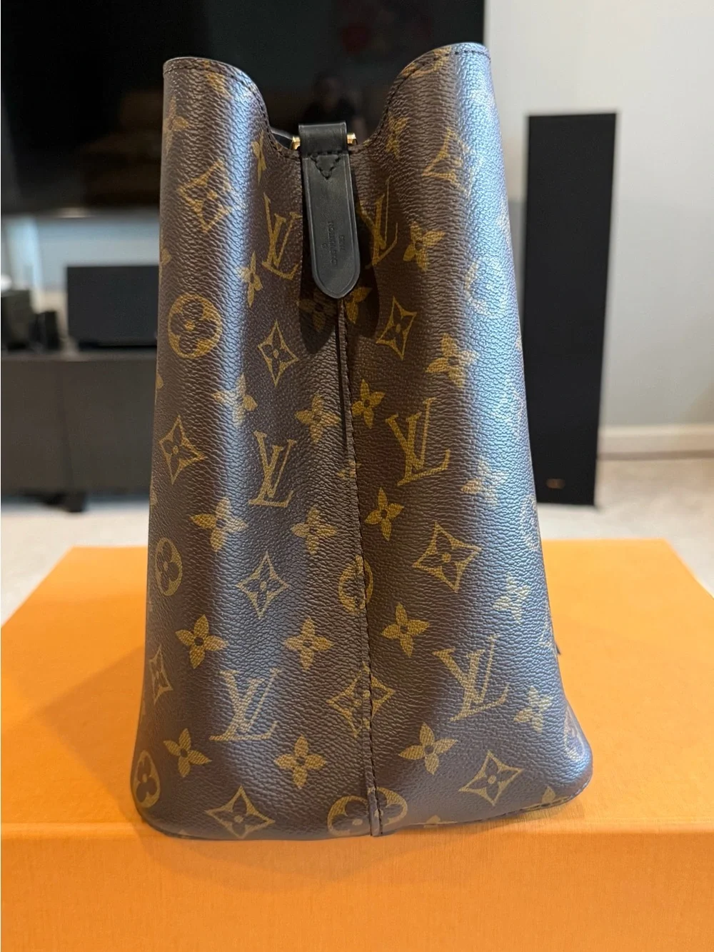 Louis Vuitton Monogram Neo Noe MM Handbag